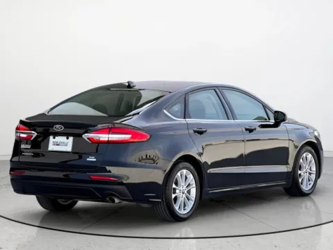 More photos of 2020 Ford Fusion SE at Noblesville Imports, IN
