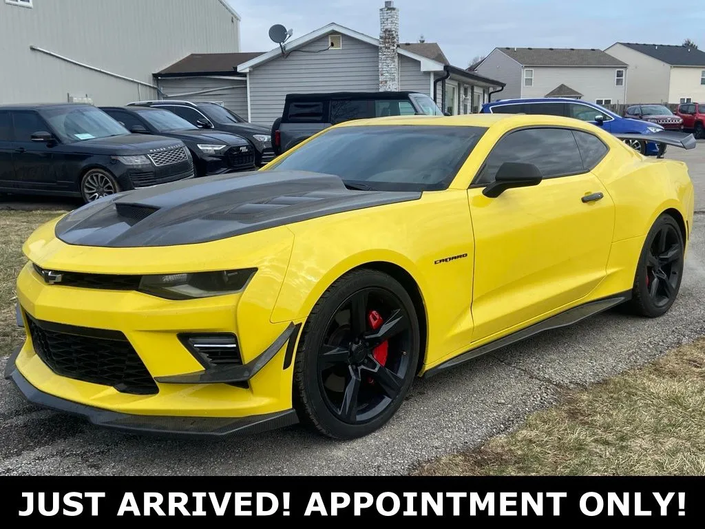Yellow 2016 Chevrolet Camaro SS for sale in Noblesville, IN
