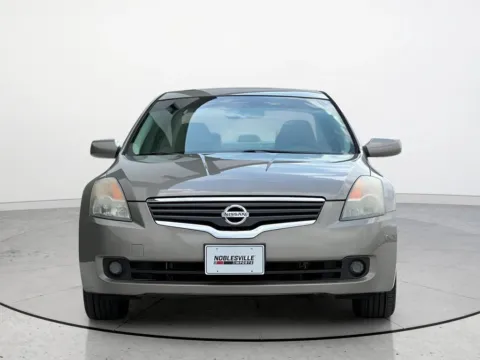 More photos of 2008 Nissan Altima 2.5 SL at Noblesville Imports, IN