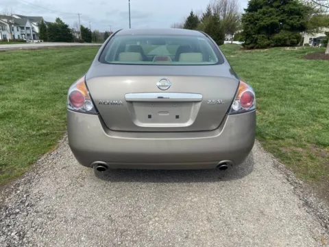 More photos of 2008 Nissan Altima 2.5 SL at Noblesville Imports, IN