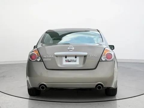 More photos of 2008 Nissan Altima 2.5 SL at Noblesville Imports, IN