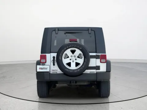 More photos of 2007 Jeep Wrangler Unlimited X at Noblesville Imports, IN