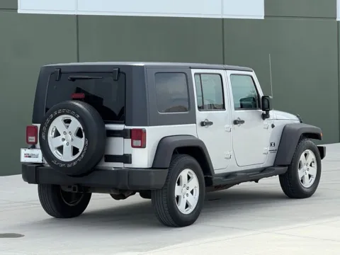 Photos of 2007 Jeep Wrangler Unlimited X for sale in Noblesville, IN at Noblesville Imports