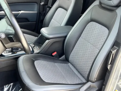 More photos of 2019 Chevrolet Colorado Z71 at Noblesville Imports, IN