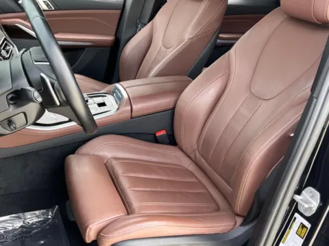 More photos of 2021 BMW X5 xDrive40i at Noblesville Imports, IN