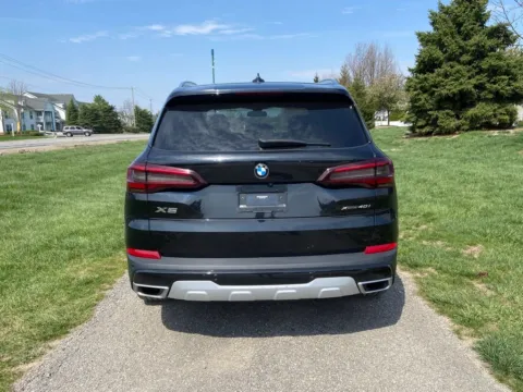 More photos of 2021 BMW X5 xDrive40i at Noblesville Imports, IN