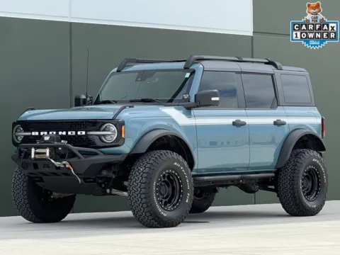 Blue 2022 Ford Bronco Wildtrak for sale in Noblesville, IN