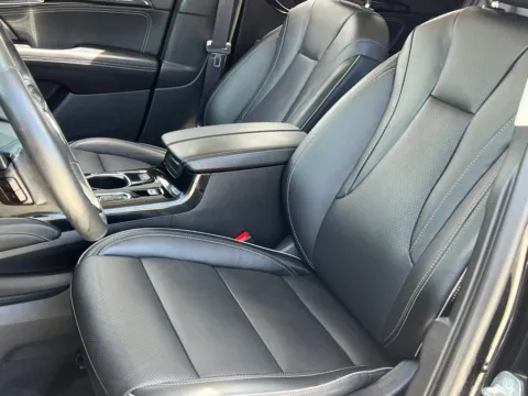 More photos of 2021 Buick Envision Essence at Noblesville Imports, IN