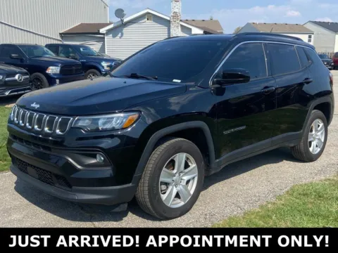 Black 2022 Jeep Compass Latitude for sale in Noblesville, IN