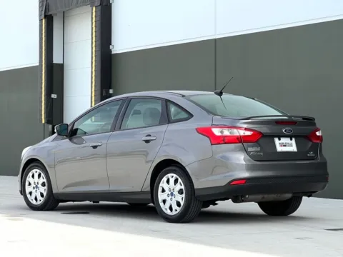 More photos of 2013 Ford Focus SE at Noblesville Imports, IN