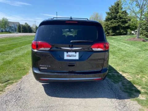 More photos of 2019 Chrysler Pacifica Touring L at Noblesville Imports, IN