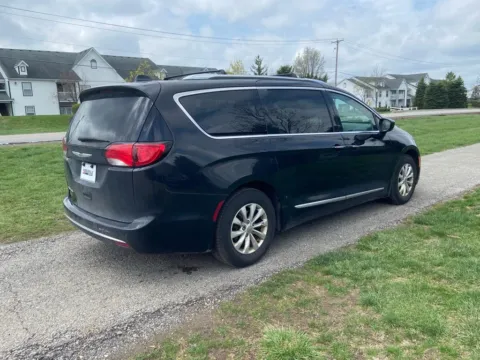 More photos of 2019 Chrysler Pacifica Touring L at Noblesville Imports, IN