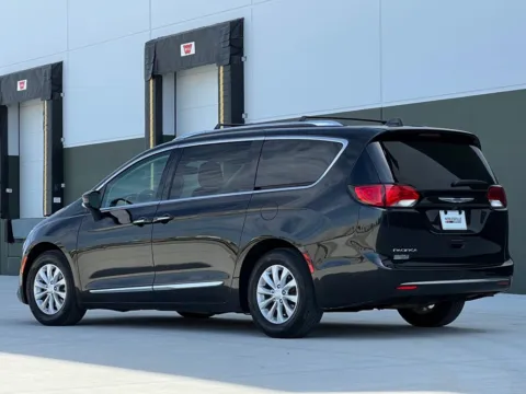 More photos of 2019 Chrysler Pacifica Touring L at Noblesville Imports, IN