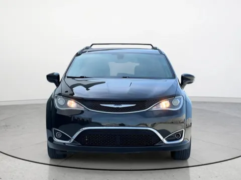 More photos of 2019 Chrysler Pacifica Touring L at Noblesville Imports, IN