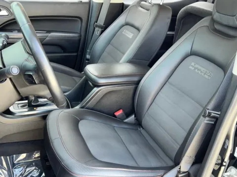 More photos of 2019 GMC Canyon All Terrain at Noblesville Imports, IN