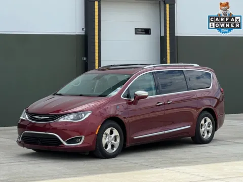 Red 2018 Chrysler Pacifica Hybrid Limited for sale in Noblesville, IN