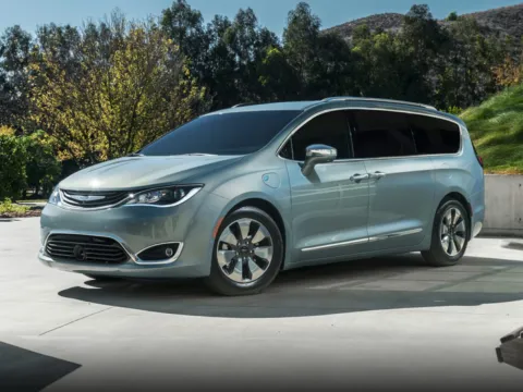 Red 2018 Chrysler Pacifica Hybrid Limited for sale in Noblesville, IN