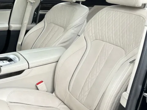 More photos of 2018 BMW 7 Series 740e xDrive iPerformance at Noblesville Imports, IN