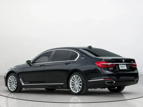 More photos of 2018 BMW 7 Series 740e xDrive iPerformance at Noblesville Imports, IN