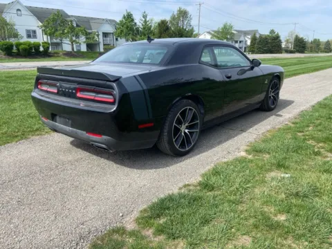 More photos of 2016 Dodge Challenger R/T Scat Pack at Noblesville Imports, IN