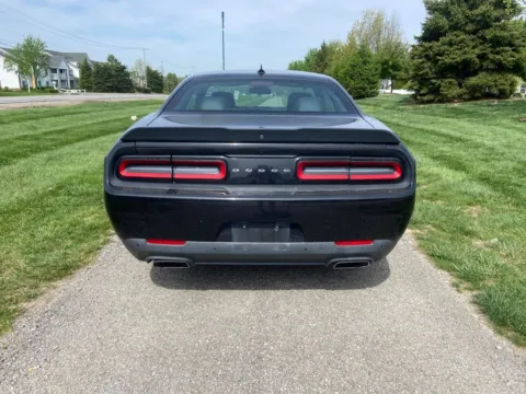 More photos of 2016 Dodge Challenger R/T Scat Pack at Noblesville Imports, IN