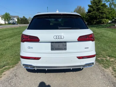 More photos of 2020 Audi Q5 e 55 Premium at Noblesville Imports, IN