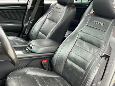More photos of 2018 Ford Taurus SHO at Noblesville Imports, IN