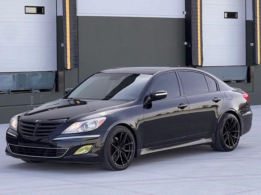 2014 Hyundai Genesis 3.8's photo