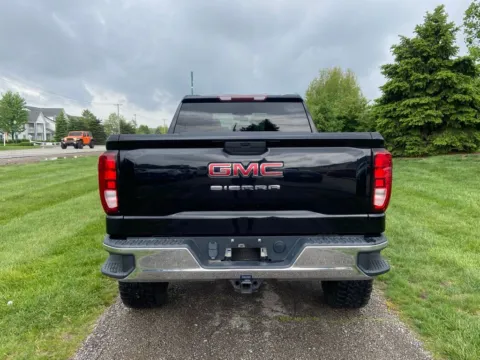 More photos of 2021 GMC Sierra 1500 at Noblesville Imports, IN