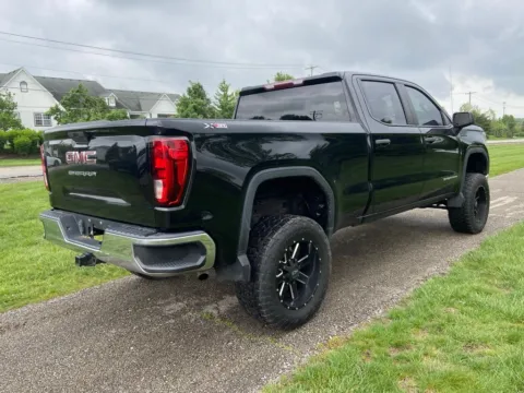 More photos of 2021 GMC Sierra 1500 at Noblesville Imports, IN