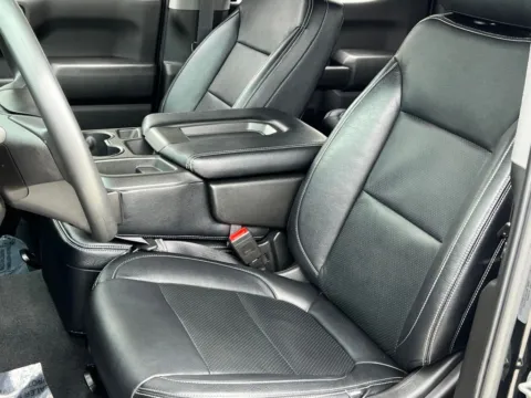 More photos of 2021 GMC Sierra 1500 at Noblesville Imports, IN