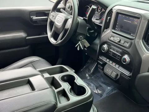More photos of 2021 GMC Sierra 1500 at Noblesville Imports, IN