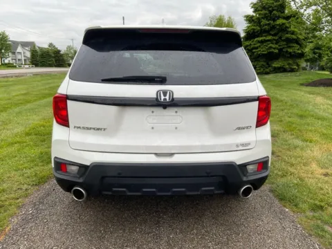 More photos of 2024 Honda Passport EX-L at Noblesville Imports, IN
