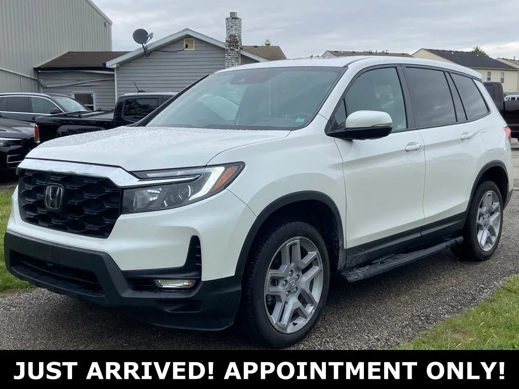 White 2024 Honda Passport EX-L for sale in Noblesville, IN