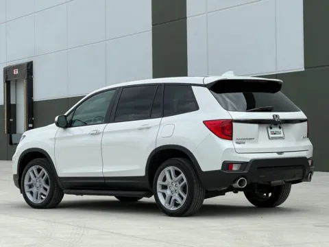More photos of 2024 Honda Passport EX-L at Noblesville Imports, IN