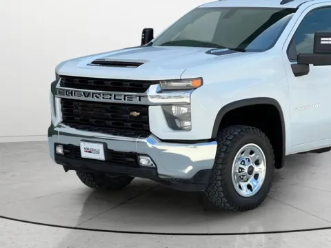 More photos of 2022 Chevrolet Silverado 2500HD LT at Noblesville Imports, IN
