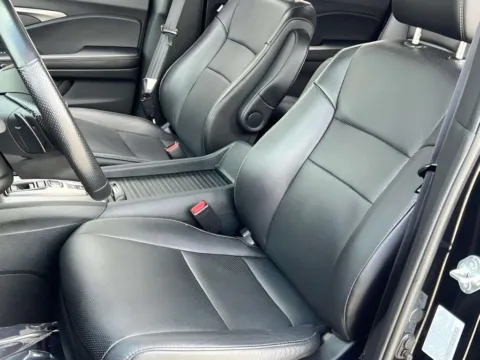 More photos of 2023 Honda Passport EX-L at Noblesville Imports, IN
