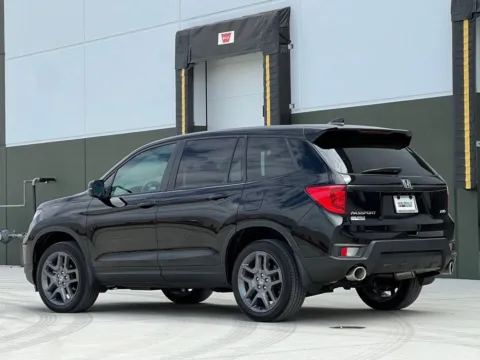 More photos of 2023 Honda Passport EX-L at Noblesville Imports, IN