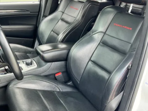 More photos of 2019 Jeep Grand Cherokee Trailhawk at Noblesville Imports, IN