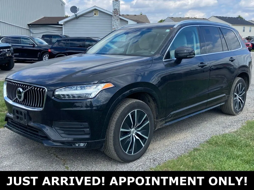Black 2020 Volvo XC90 T6 Momentum for sale in Noblesville, IN