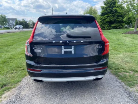 More photos of 2020 Volvo XC90 T6 Momentum at Noblesville Imports, IN
