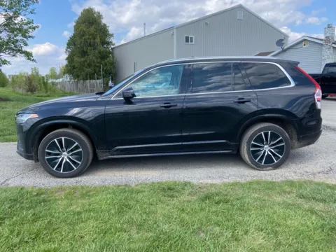 Photos of 2020 Volvo XC90 T6 Momentum for sale in Noblesville, IN at Noblesville Imports