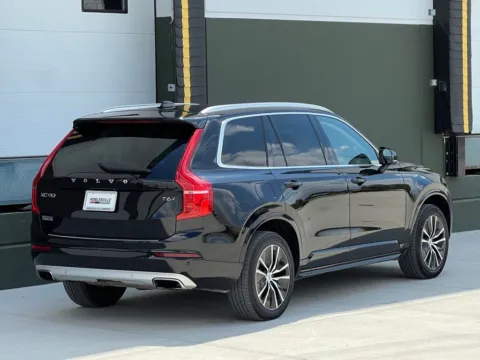 Photos of 2020 Volvo XC90 T6 Momentum for sale in Noblesville, IN at Noblesville Imports