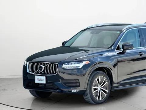 More photos of 2020 Volvo XC90 T6 Momentum at Noblesville Imports, IN