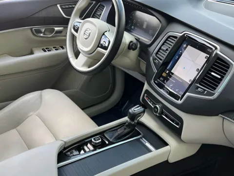 More photos of 2020 Volvo XC90 T6 Momentum at Noblesville Imports, IN