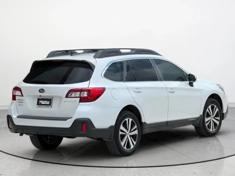 Photos of 2018 Subaru Outback 2.5i for sale in Noblesville, IN at Noblesville Imports