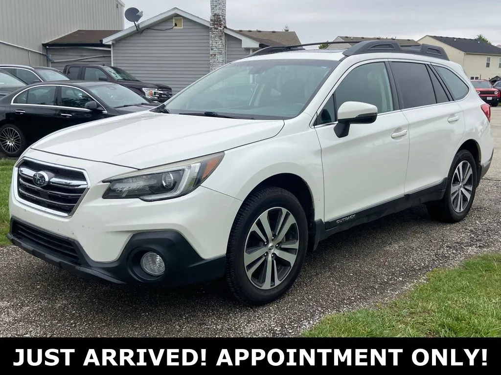 White 2018 Subaru Outback 2.5i for sale in Noblesville, IN