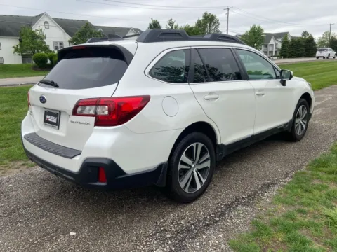 More photos of 2018 Subaru Outback 2.5i at Noblesville Imports, IN