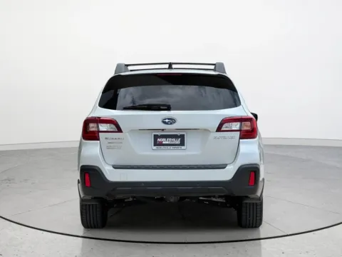 More photos of 2018 Subaru Outback 2.5i at Noblesville Imports, IN