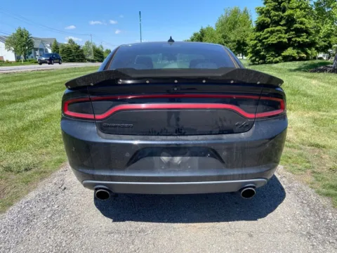 More photos of 2018 Dodge Charger R/T at Noblesville Imports, IN